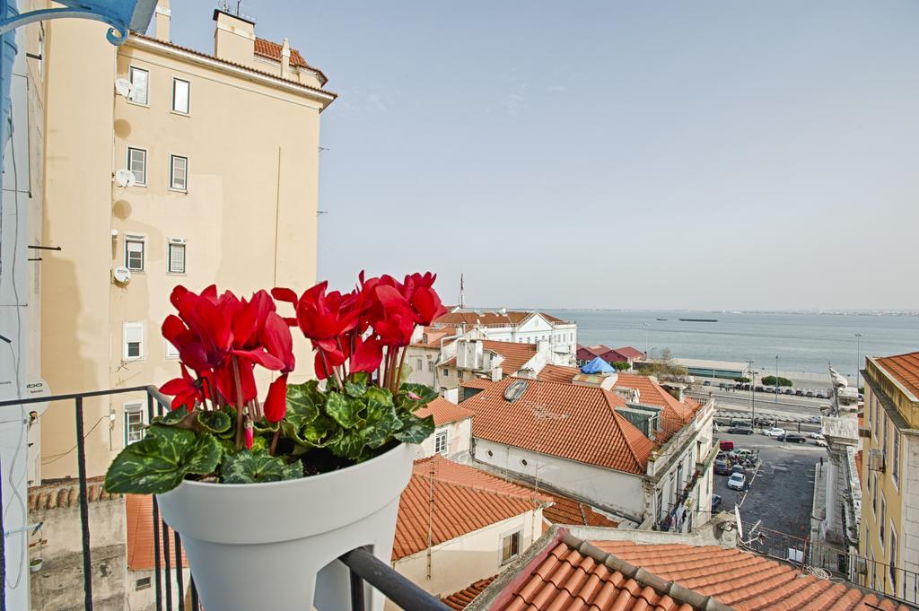 River View Alfama Historic Apartment Lisbon